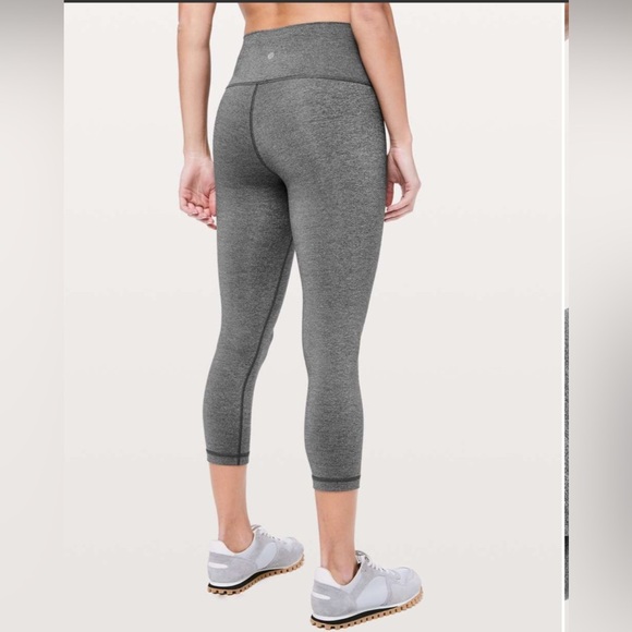 Lululemon Wunder Under Crop (High-Rise) *Luxtreme 21"
Heathered Black - Picture 7 of 7